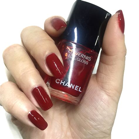 vernis chanel rouge puissant